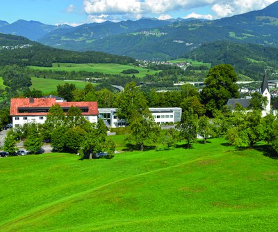 Krankenhaus Maria Ebene Sommer.jpg